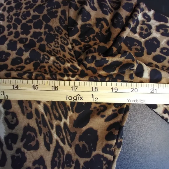 Chicos Leopard Print V-Neck Dress Size Chicos 2 Mobwife Glam Vacation Office - Picture 5 of 7